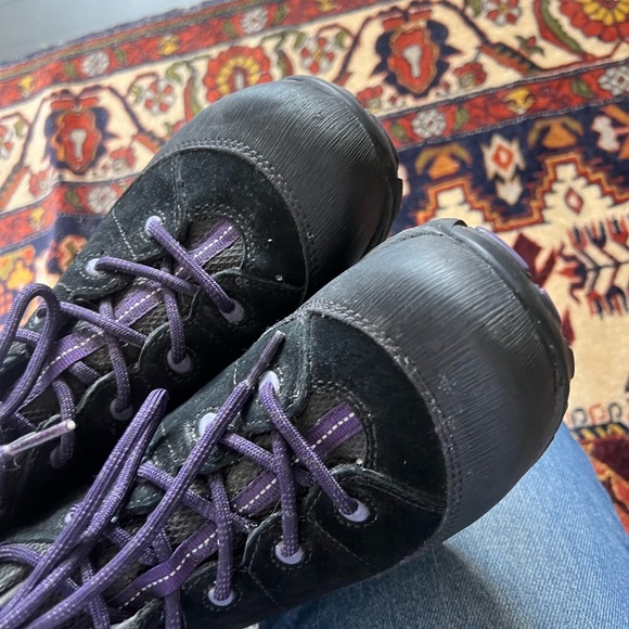 DANSKO - PAULETTE BLACK SUEDE WPF BOOT, size 38 - Picture 6 of 6